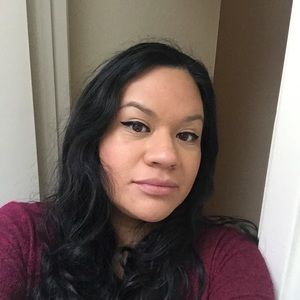 Meet your Posher, Gloria